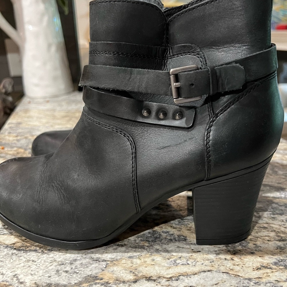 Rockport Booties Black sz 9 All Leather